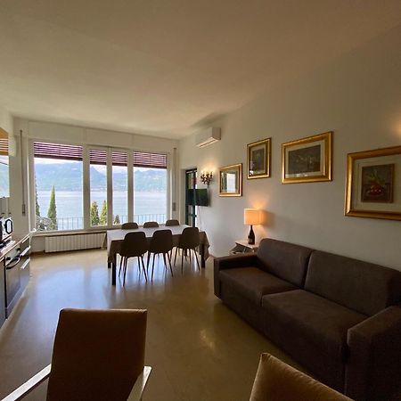 Wonderful Lake View Apartments With Pool With Breakfast Gardasee Torri Del Benaco Buitenkant foto