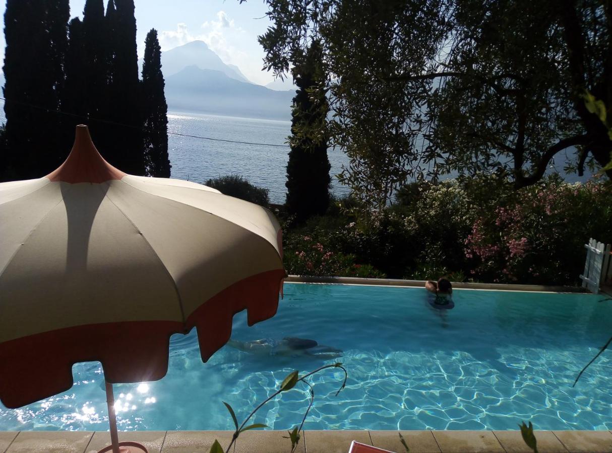 Wonderful Lake View Apartments With Pool With Breakfast Gardasee Torri Del Benaco Buitenkant foto