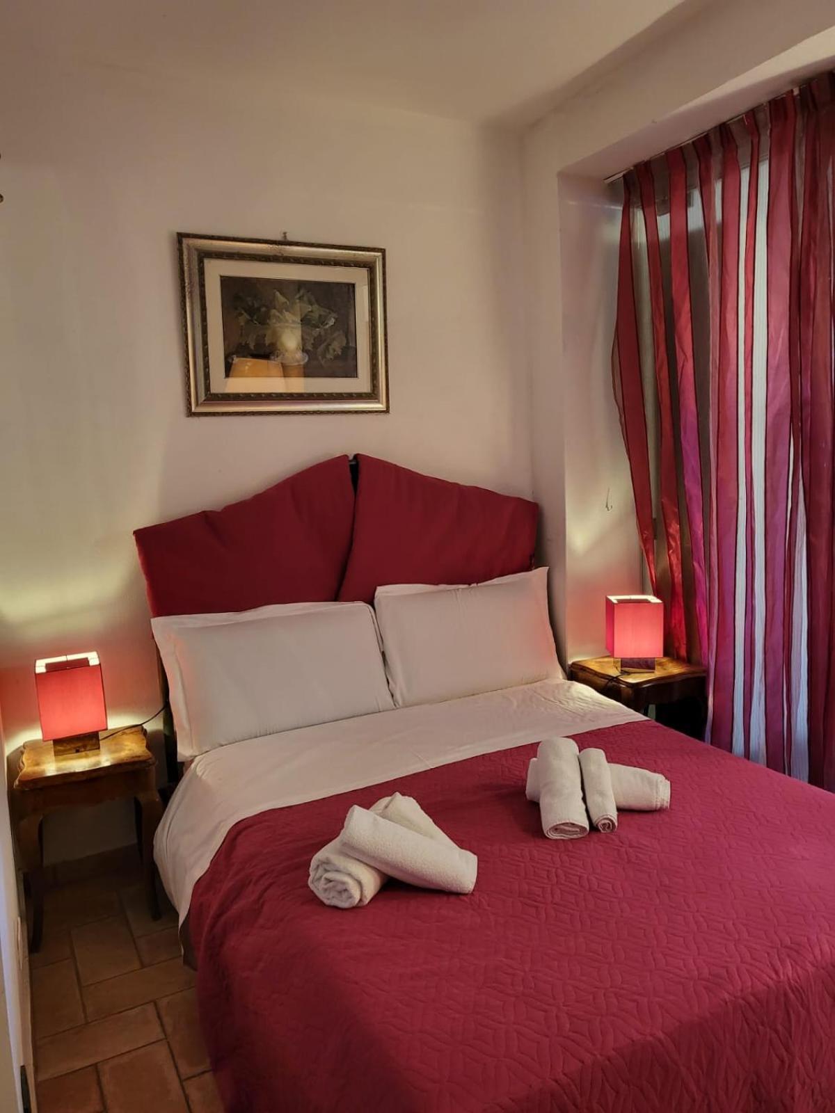 Wonderful Lake View Apartments With Pool With Breakfast Gardasee Torri Del Benaco Buitenkant foto